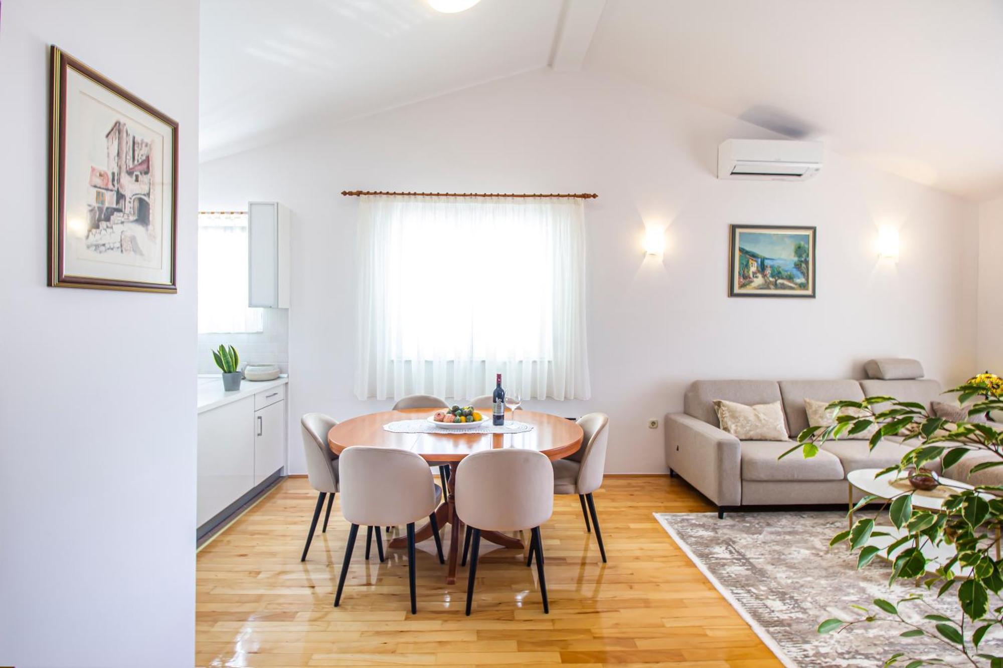 Apartment Anita With Amazing Sea View Makarska Exterior foto
