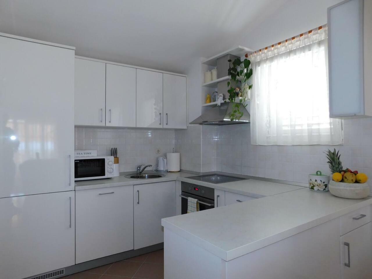 Apartment Anita With Amazing Sea View Makarska Exterior foto